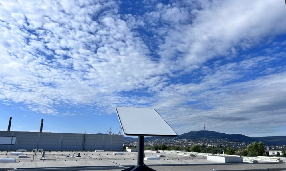 starlink-antenna-1024×768 starlink-antenna-1024x768